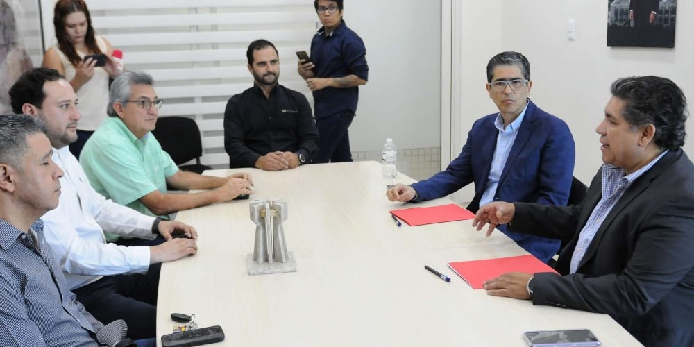 Dirección de Ordenamiento Territorial y Urbanismo firma convenio de colaboración con CANADEVI Laguna