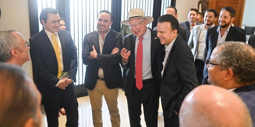 Durango y Coahuila tienen gran potencial para aprovechar las oportunidades del nearshoring y la industria de los semiconductores embajador de los EE.UU Ken Salazar2
