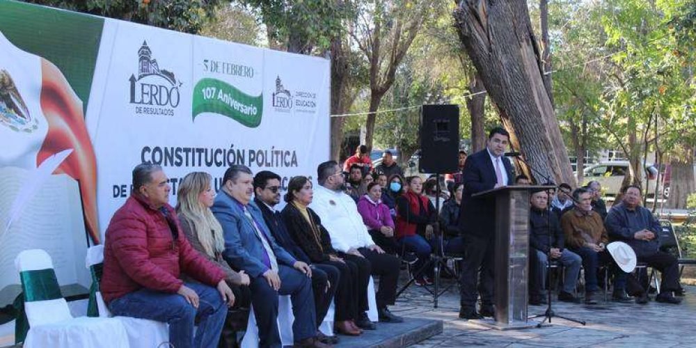 En Lerdo, conmemoran 107 aniversario de promulgación de la Constitución Mexicana