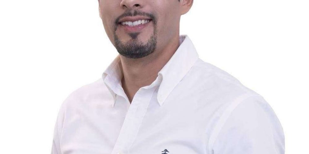 Entrega Sergio Zenón equipo de aire acondicionado en escuelas