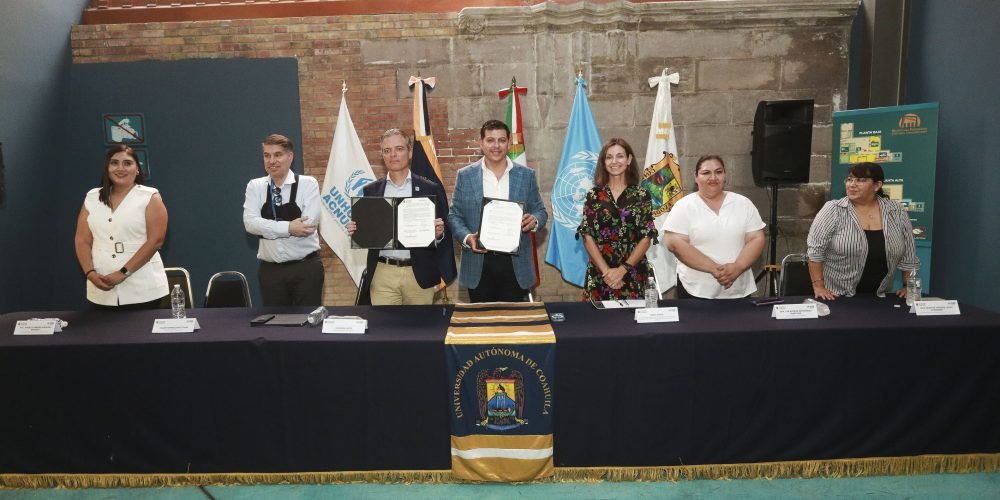 Firma de Adendum Cátedra Sergio Vieira de Mello-3