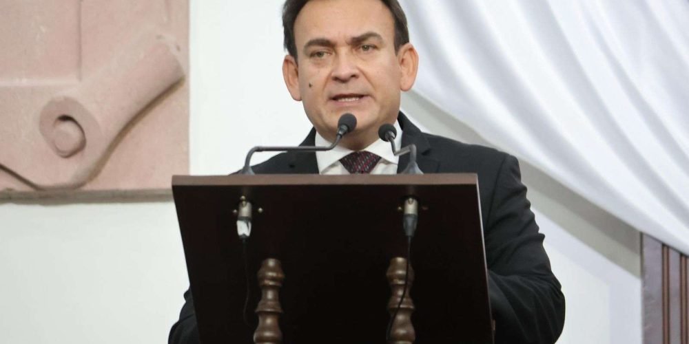 Impulsa Álvaro Moreira certeza jurídica a familias y prevención de fraudes inmobiliarios