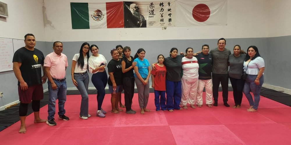 Impulsa Prevención Social capacitación en defensa personal para mujeres