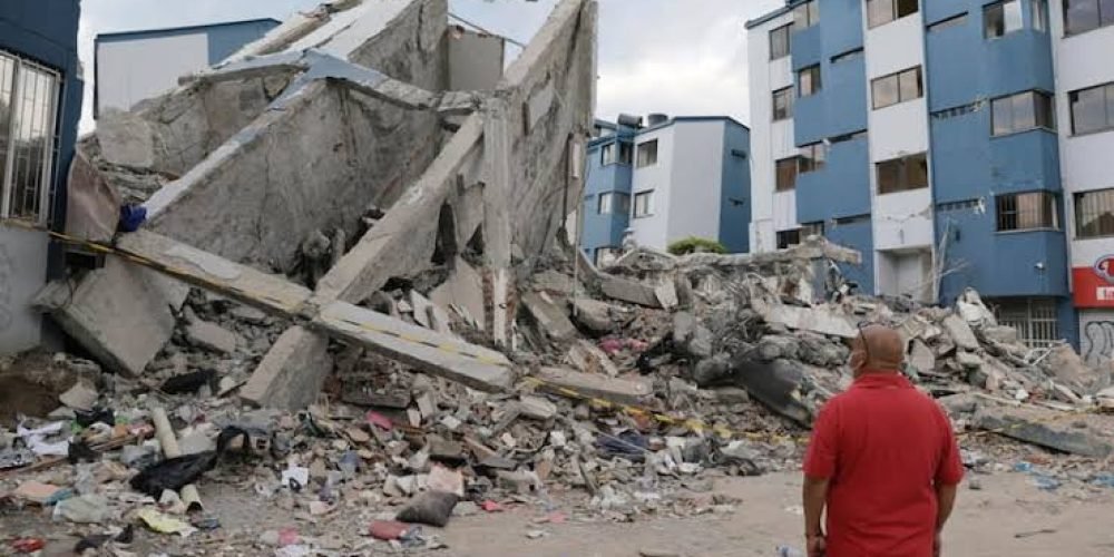 Indonesia sufre doblete sísmico que deja 40 muertos en la isla de Flores
