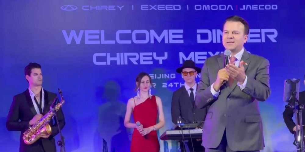 Inicia Gobernador Esteban intensa gira en Beijín, China