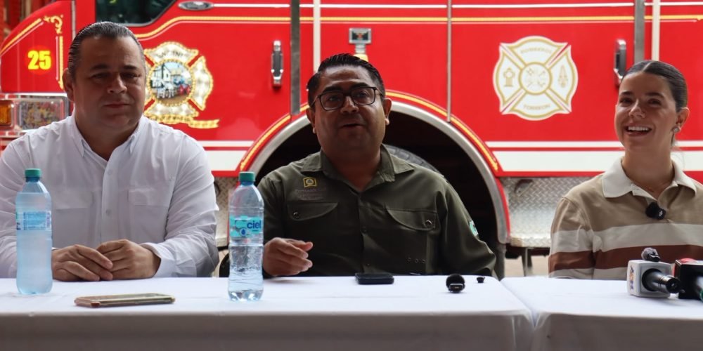  Invitan a apoyar la campaña de Nina Pastelería Un Chorro de Ayuda en favor del Cuerpo de Bomberos