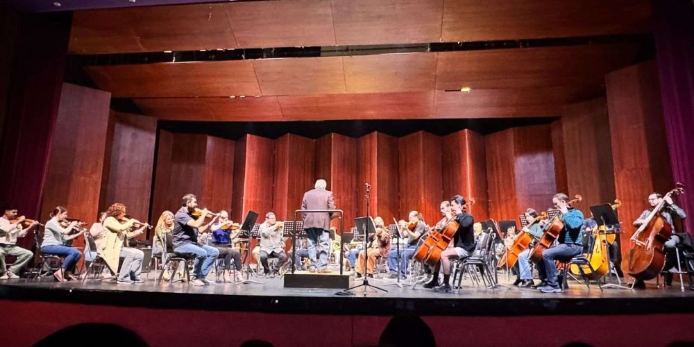 Jóvenes gomezpalatinos disfrutan de un excelente concierto didáctico de la Camerata de Coahuila