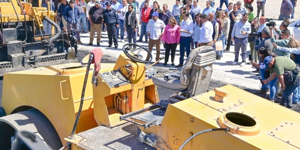 La Alcaldesa Leticia Herrera Ale y el Gobernador Esteban Villegas Villarreal supervisan avances en la reconstrucción del bulevar Rebollo Acosta1