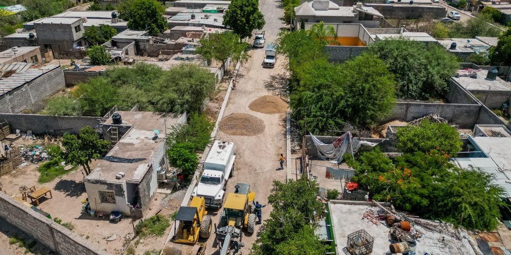 Llevan programa de pavimentación al ejido El Águila