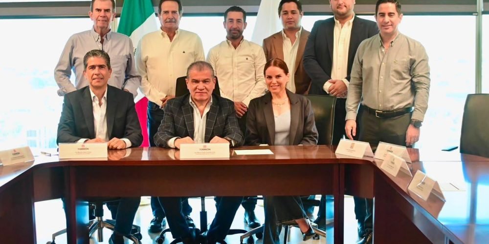 MARS revisa con miembros de Canadevi los retos del desarrollo habitacional en Torreón