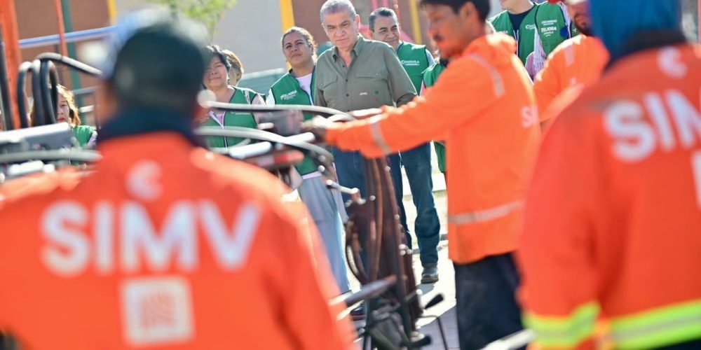 MARS supervisa trabajos de microcarpeta asfáltica en la Eduardo Guerra
