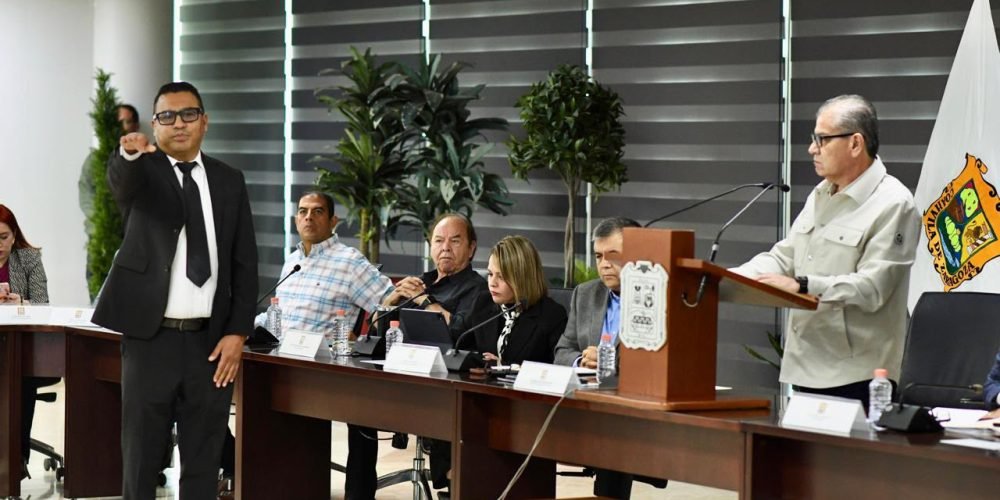 MARS toma protesta al Contralor Municipal