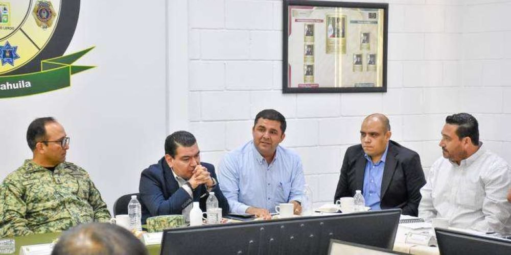 Mando Especial de La Laguna se reúne con el alcalde Homero Martínez