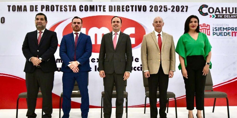 Manolo Jiménez Salinas y Román Alberto Cepeda González presiden Toma de protesta del Consejo Consultivo de CMIC