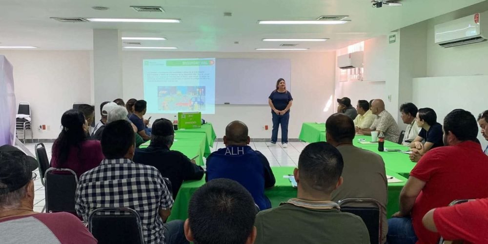 Optimizan trámites para operadores del transporte público