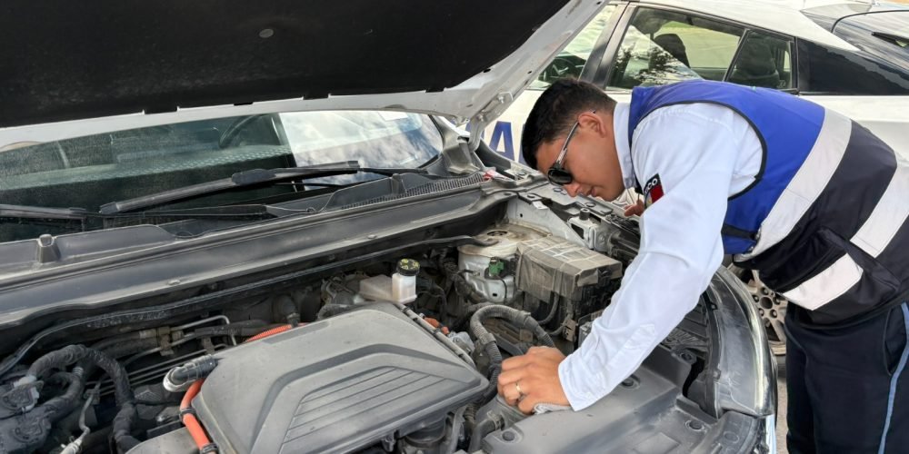 Orientan a conductores sobre cómo actuar ante fallas mecánicas en avenidas transitadas