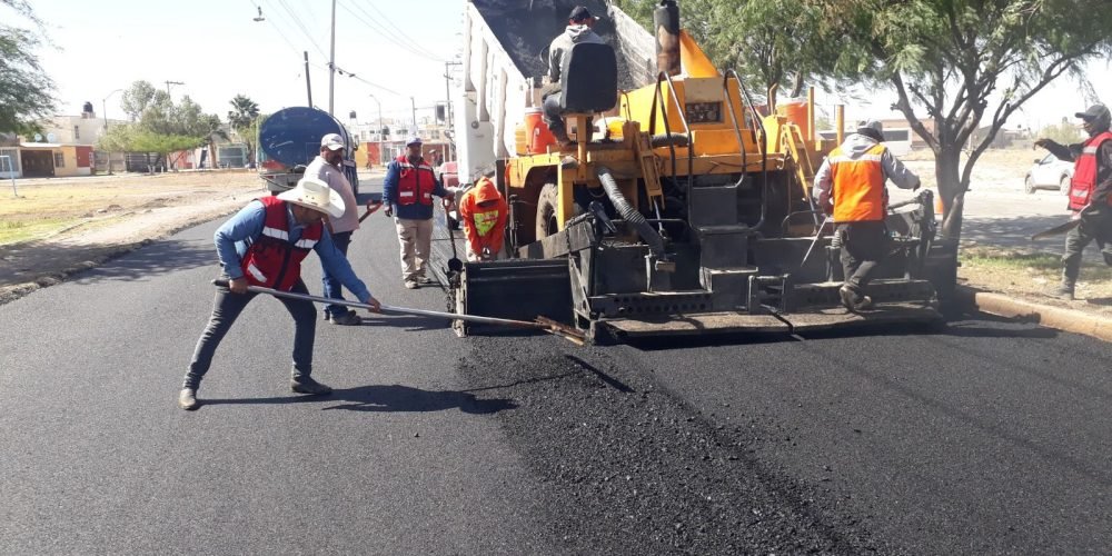 Pavimentación del bulevar El Refugio presenta un avance del 55%