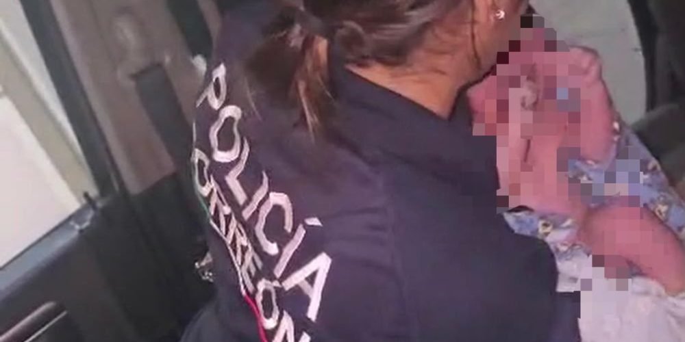 Policías municipales auxilian a mujer en labor de parto y reciben a bebé durante traslado al hospital