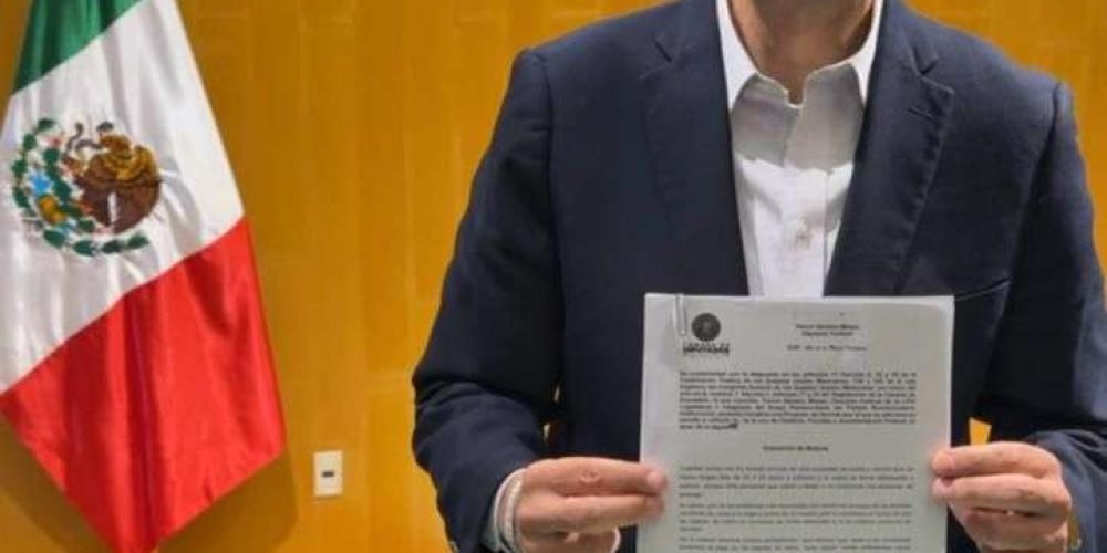 Presenta Jericó iniciativa que eliminará filas en casetas de peaje