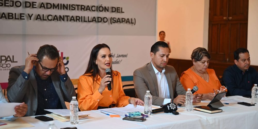 Presenta Susy Torrecillas programa Borrón y Cuenta Nueva