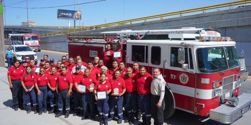 Reconoce Ayuntamiento de Gómez Palacio labor del Heroico Cuerpo de Bomberos