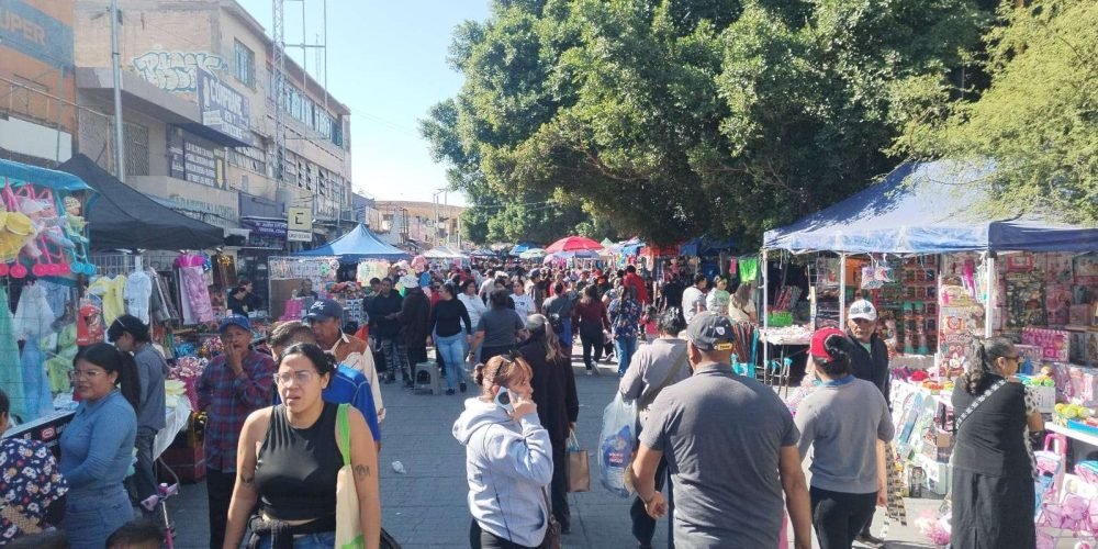 Redoblan vigilancia en el Centro de la ciudad para asegurar el orden de los comercios temporales