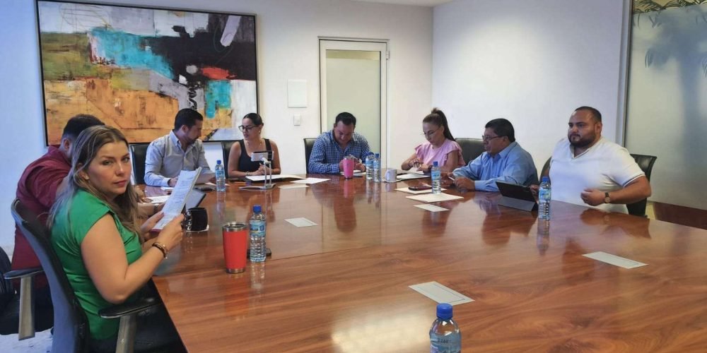 Regidores acuerdan en comisión estímulos económicos a bomberos