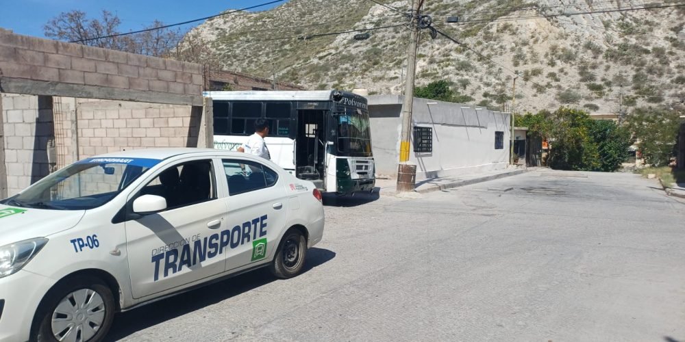 Revisan servicio de transporte en La Polvorera