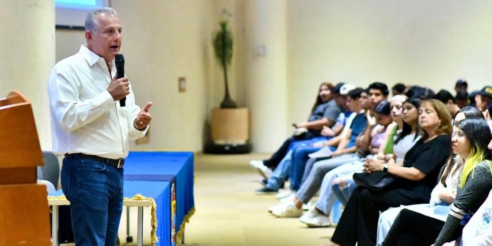 Román Alberto Cepeda González destaca la seguridad pública en el desarrollo económico de Torreón