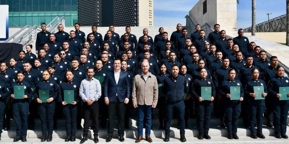 Román Alberto Cepeda González fortalece la seguridad de Torreón con la entrega de equipamiento y la suma de 120 nuevos elementos a la DSPM