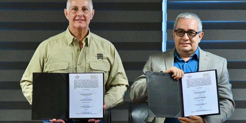 Román Alberto Cepeda González realiza firma convenio con Fundación Jimulco A.C.