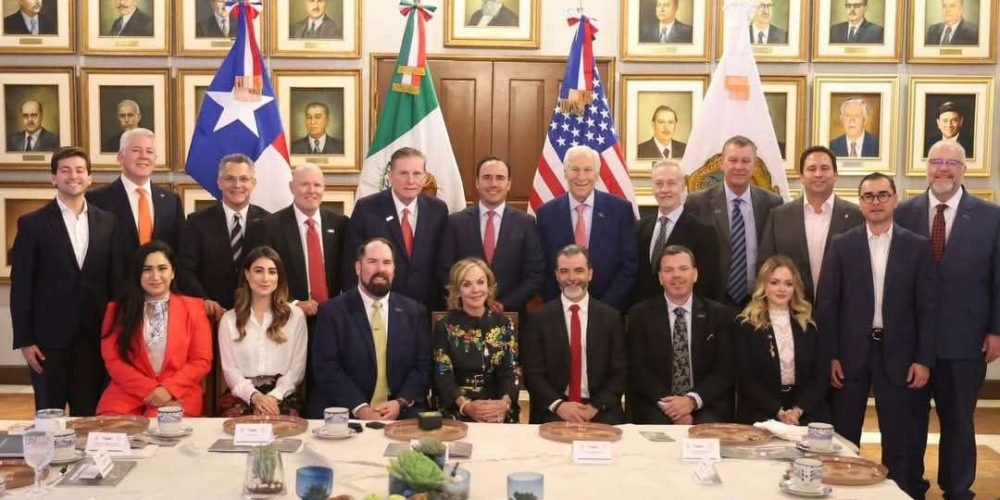 Se reúne Manolo con empresarios de Texas en Palacio de Gobierno