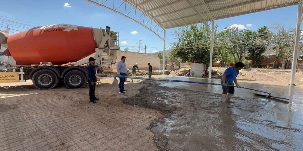 Supervisa Homero Martínez avances en construcción de domo público en San Carlos