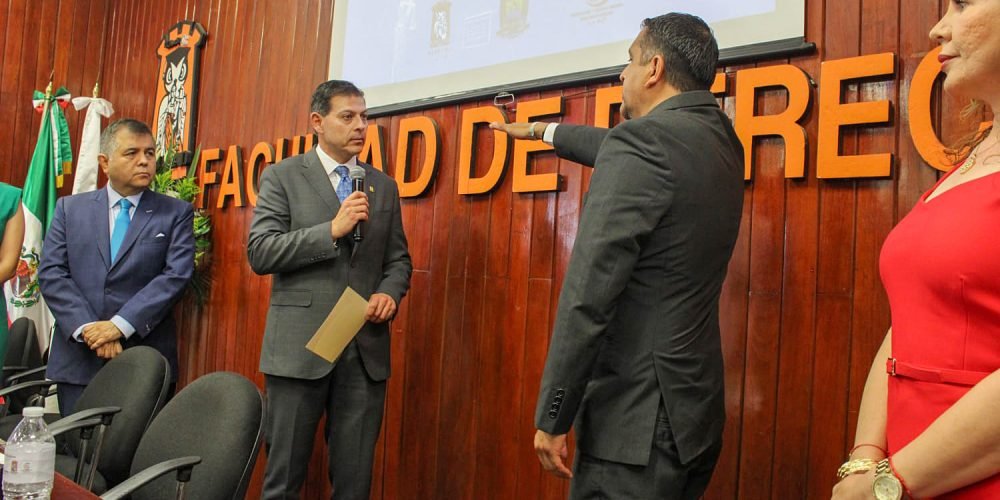 Toma Protesta Nuevo Director de la Facutlad Derecho UT _3
