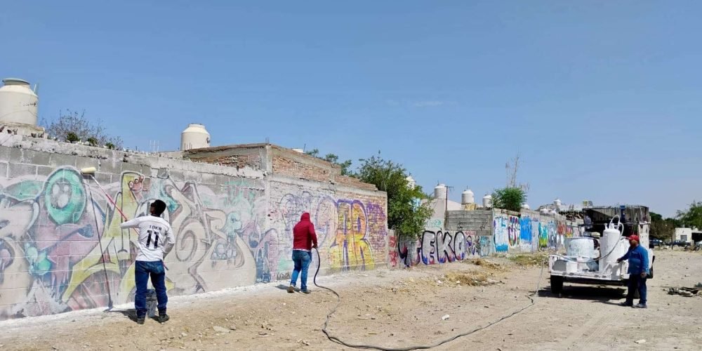 Torreón supera meta de encalado con más de 208 mil metros cuadrados para embellecer la ciudad