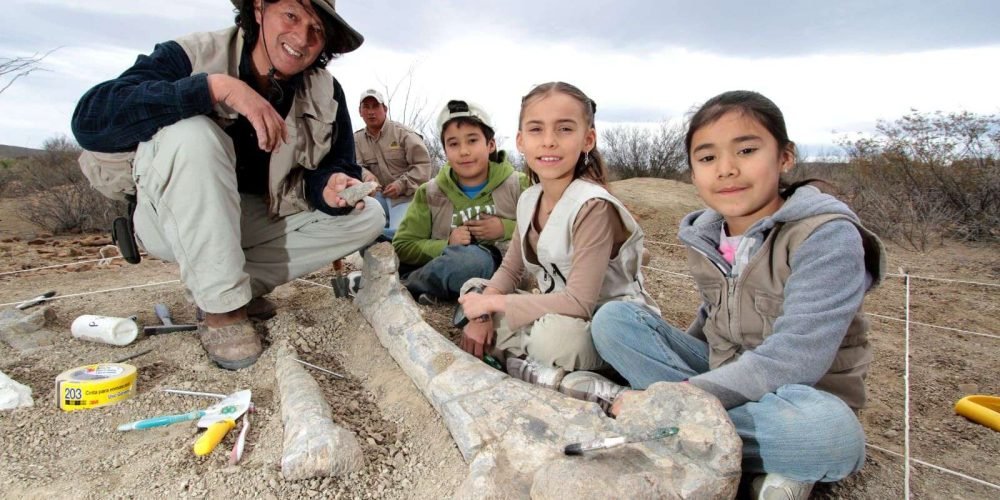 Vive la aventura del mundo de los dinosaurios en General Cepeda