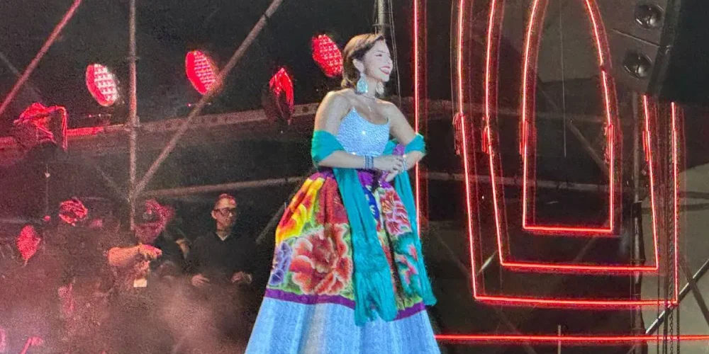 abucheos-angela-aguilar-fiestas-patrias-guadalajara