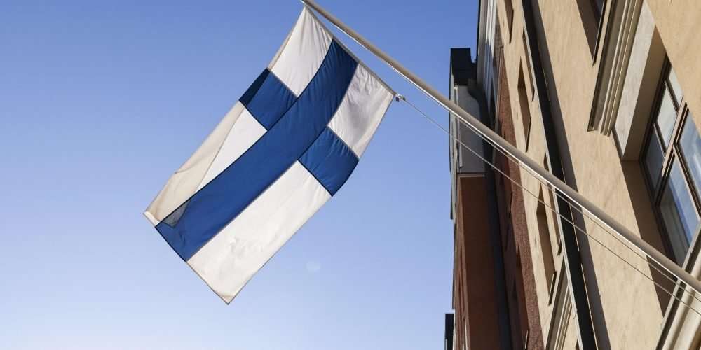 acusan-hombre-finlandia-abusar-200-menores