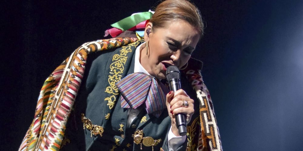 Aída Cuevas gana demanda a su hermano Carlos
