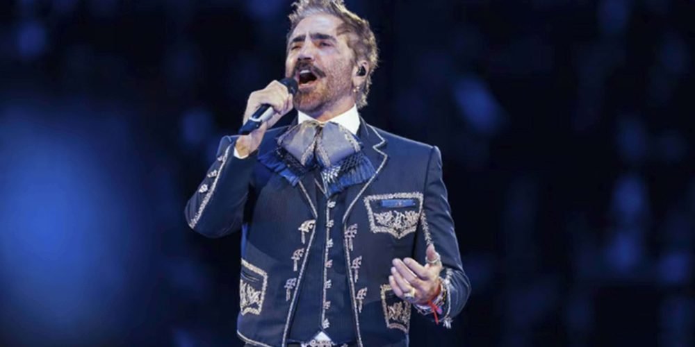 Alejandro Fernández revela que casi lo deportan antes de concierto