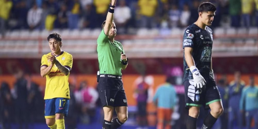 ¿Fue justa la anulación de la roja a Carlos Moreno en el Pachuca vs América?