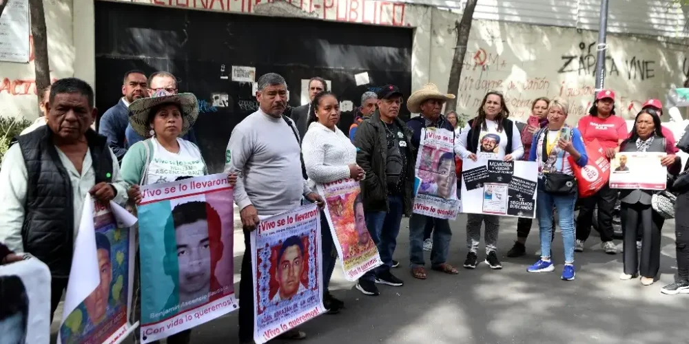 amlo-asegura-sigue-busqueda-43-ayotzinapa