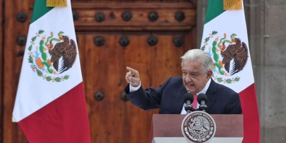 amlo-presume-rescate-cfe-pemex