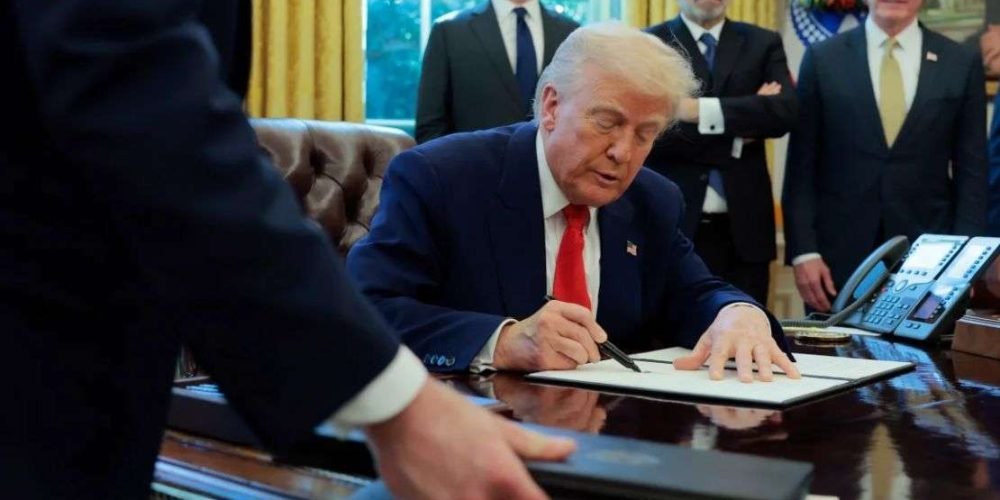 aprobacion-trump-cae-37-por-ciento-segundo-mandato