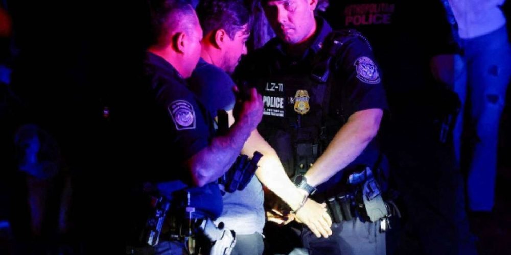 arrestan-Eduardo-Aguilar-migrante-mexicano-ofrecia-dinero-por-matar-agentesice