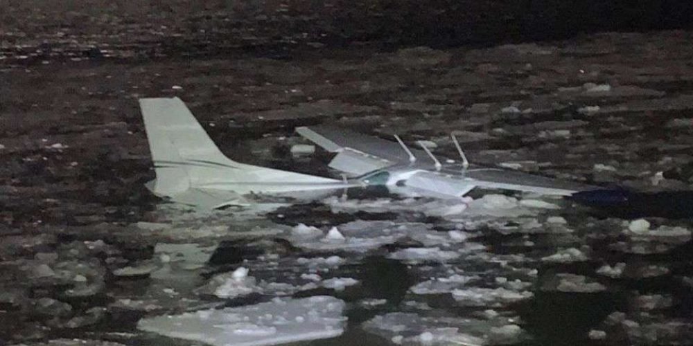 aterrizaje-estrella-avion-rio-aterrizaje-emergencia