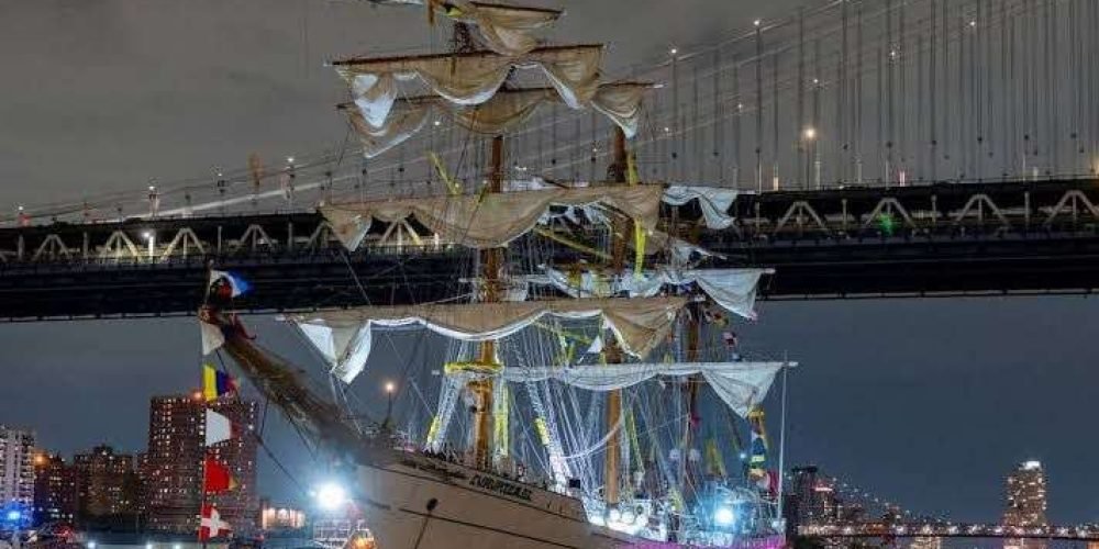 Accidente del Buque Cuauhtémoc: 180 cadetes regresan a México tras tragedia en NY