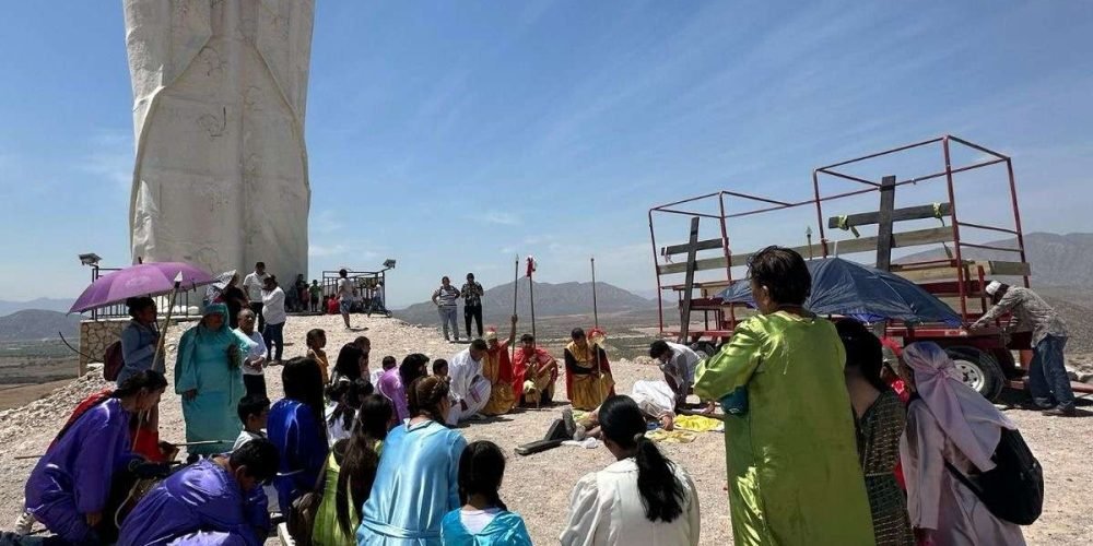 c2db7ee1-4bff-4607-b42c-54c44276d33a