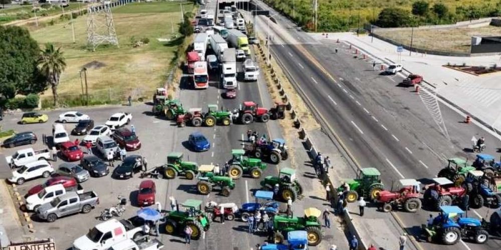 campesinos-bloquearon-carreteras-de-mexico-demandan-precios.justos