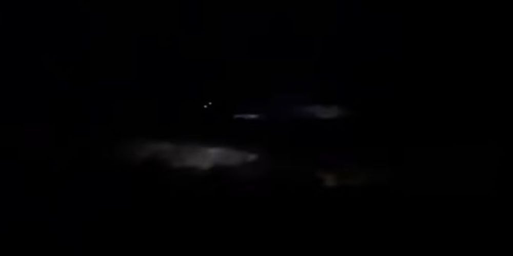 captan-extranas-luces-avion-tormenta